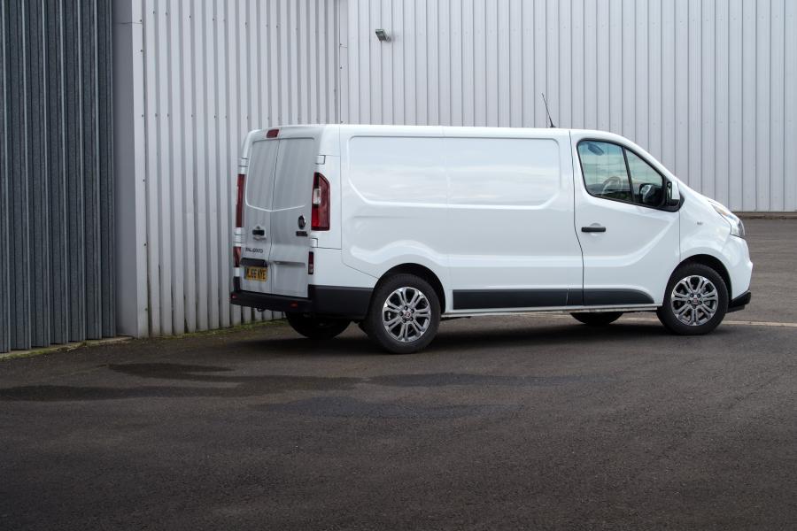  Fiat Talento Van 2016 года  (UK) (фото 9 из 24)